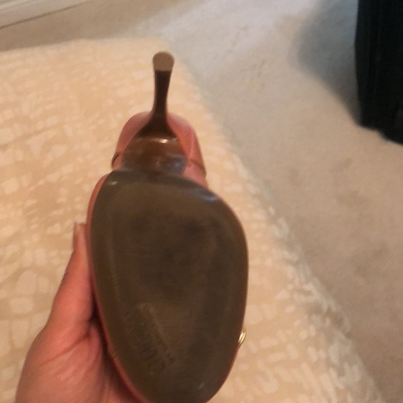 Pink hearts guess heel - Picture 2 of 2